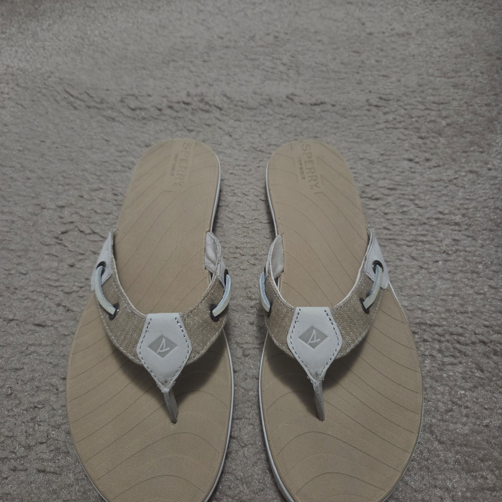 Sperry Tan and White Sandals with Classic Design